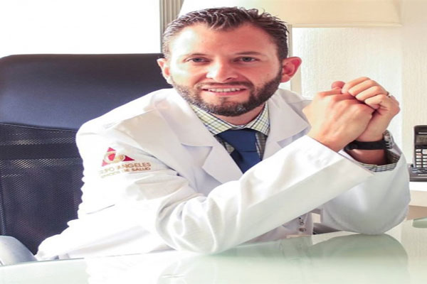 Mejores urólogos en CDMX - Perfil profesional del Dr. Patricio Cruz García, experto en urología
