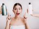 Productos para el pelo - Joven busca el mejor champú para preservar la salud capilar