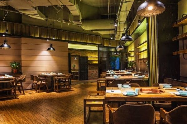 Mejores restaurantes cool CDMX - Decoración e instalaciones internas de un local de comida gourmet 
