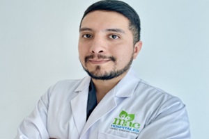Cardiologistas - Foto del Dr. Adán Valera Martínez, médico especialista en cardiología general en CDMX