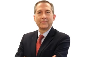 Foto del Dr. Javier Lizardi Cervera, amplia experiencia en el diagnóstico y tratamiento de enfermedades hepáticas