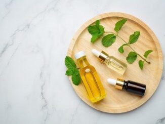 Homeópatas - Vista lateral de frascos con soluciones naturales que tienen efectos curativos recetados por los mejores homeópatas en CDMX