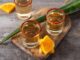 Mezcalerías CDMX - 3 mezcales servidos junto a limón en las mejores mezcalerías CDMX