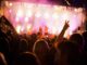 Los mejores festivales de música en CDMX - Concierto principal del mejor festival musical en CDMX con una multitud vibrante de personas