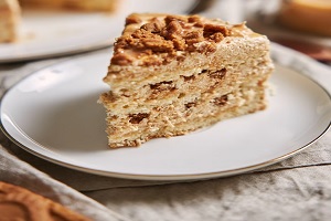 Pastel de tres leches con cajeta de los postres en la CDMX