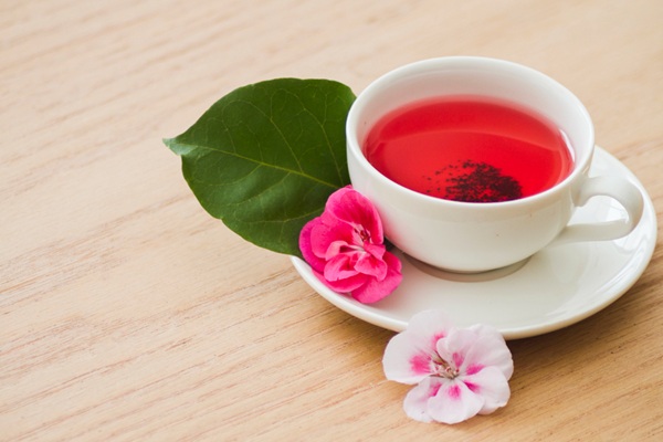 Té de bugambilia uno de los medicamentos para la gripe más fáciles de conseguir en CDMX