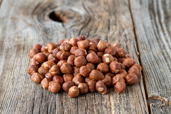 Frutos de avellanas un fortalecedor de cabello gracias a su gran cantidad de ácido oleico y vitamina E